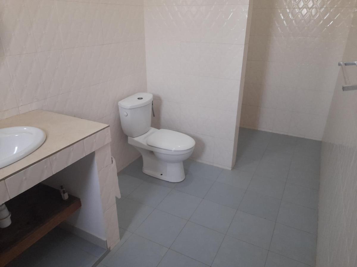 Appartement Familial Spacieux Avec Climatisation Ziguinchor Exterior foto