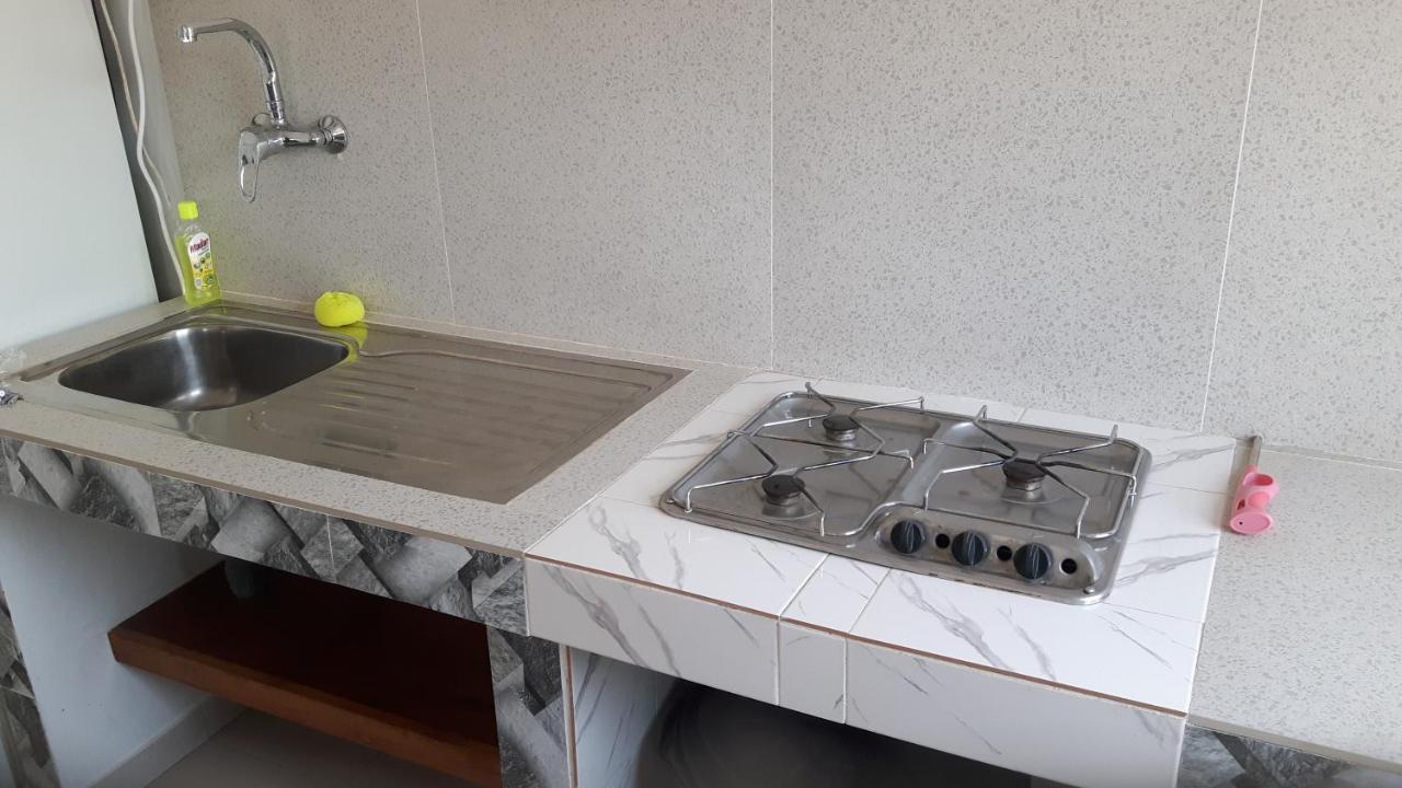Appartement Familial Spacieux Avec Climatisation Ziguinchor Exterior foto